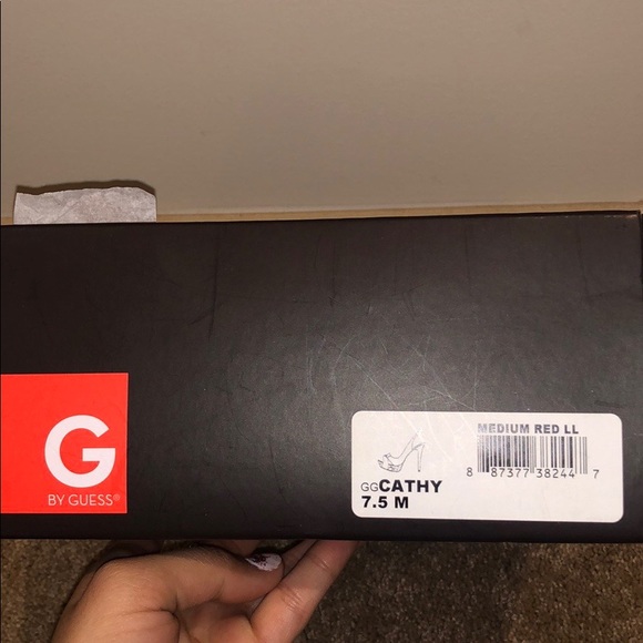 (2/$20) Brand New In Box Guess Heels - Picture 6 of 6